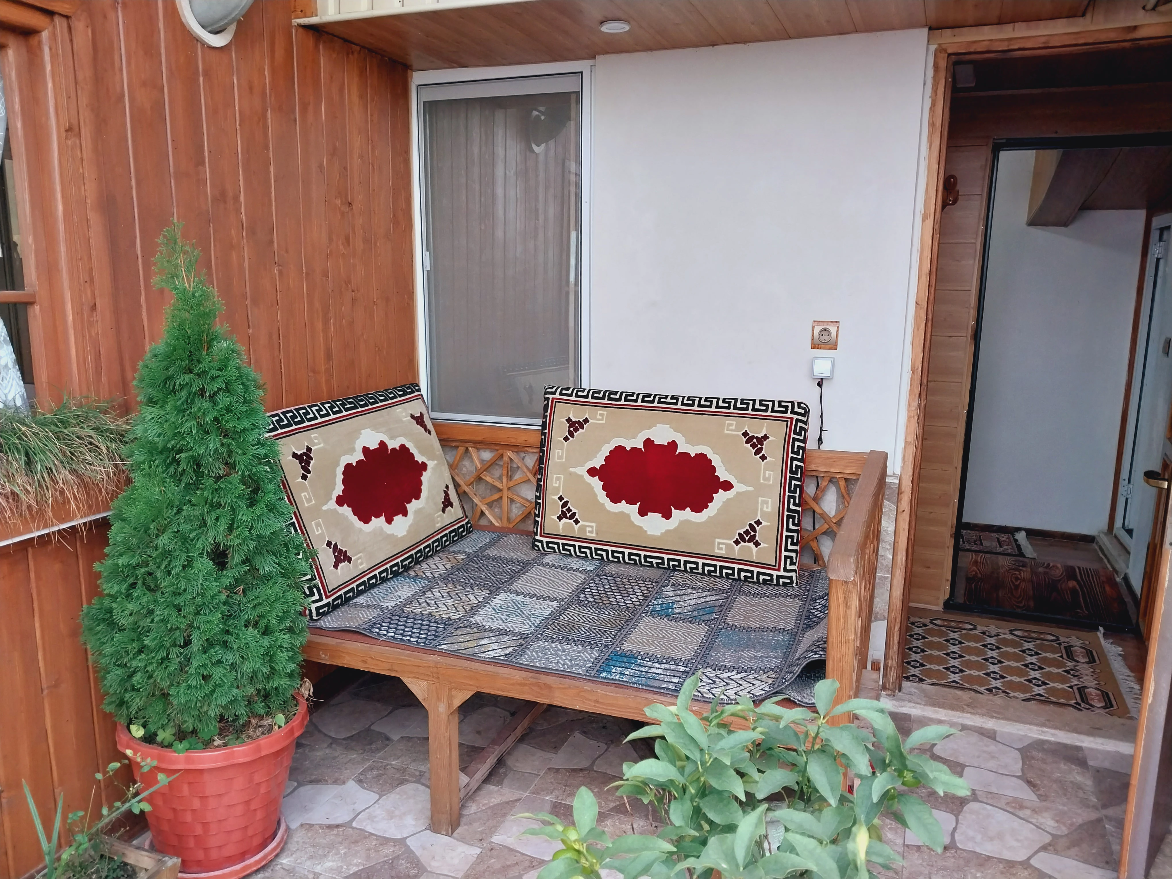 واحد چوبی چپرسر رامسر
