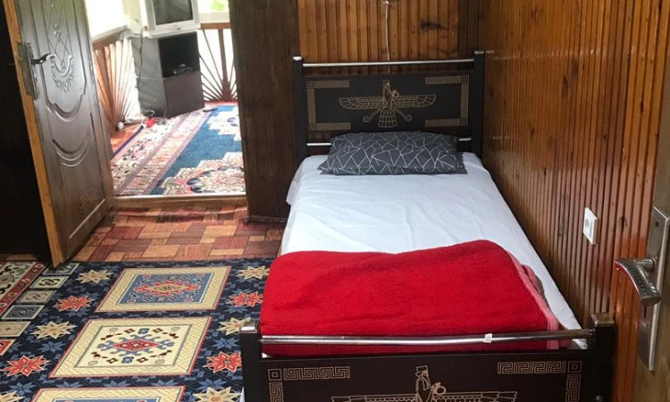 کلبه جنگلی رویایی قلعه رودخان