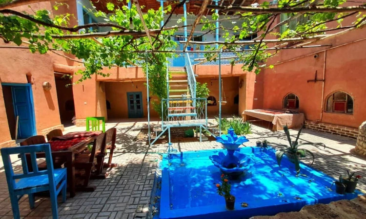 اقامتگاه سرای مادری(صنوبر) خوانسار