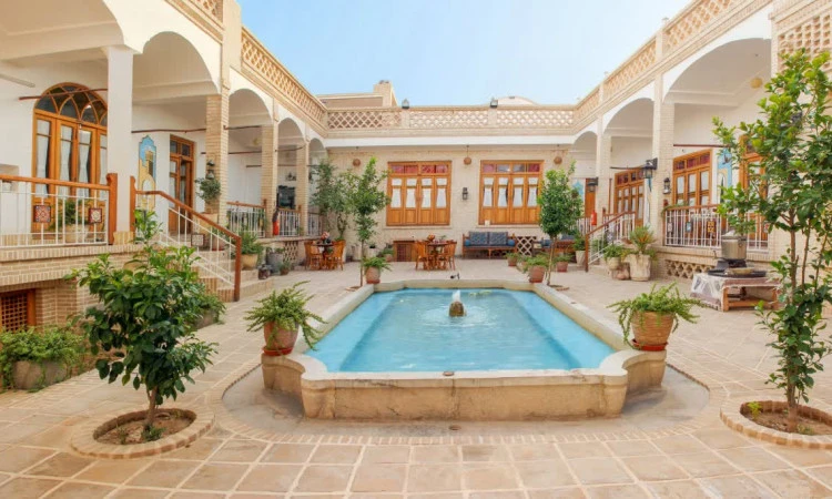 سه سوک (اتاق دو تخته 102)