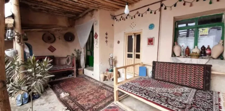 اقامتگاه ساره گل اسدآباد ( اتاق ۳۰ متری )