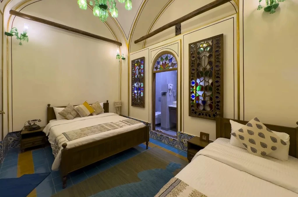 اقامتگاه عمارت شهسواران اصفهان (سه تخته خزانه داران)