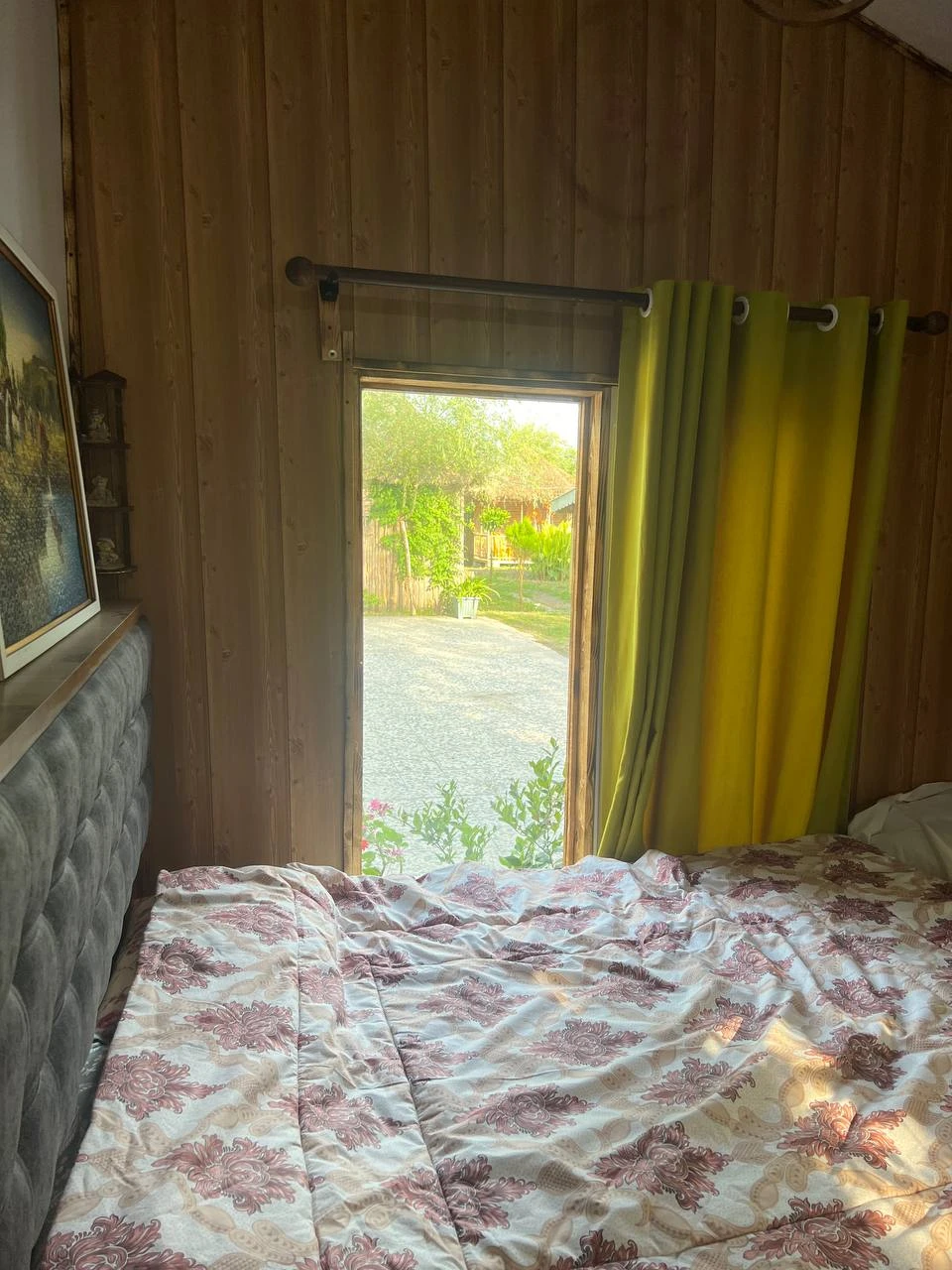 کلبه باران لوتکا رشت