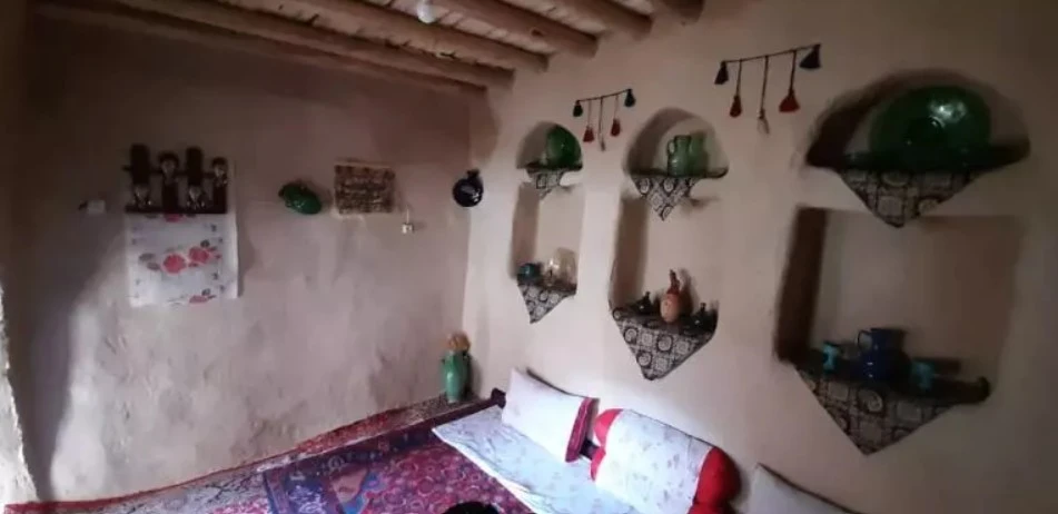 اقامتگاه ساره گل اسدآباد ( اتاق ۳۰ متری )