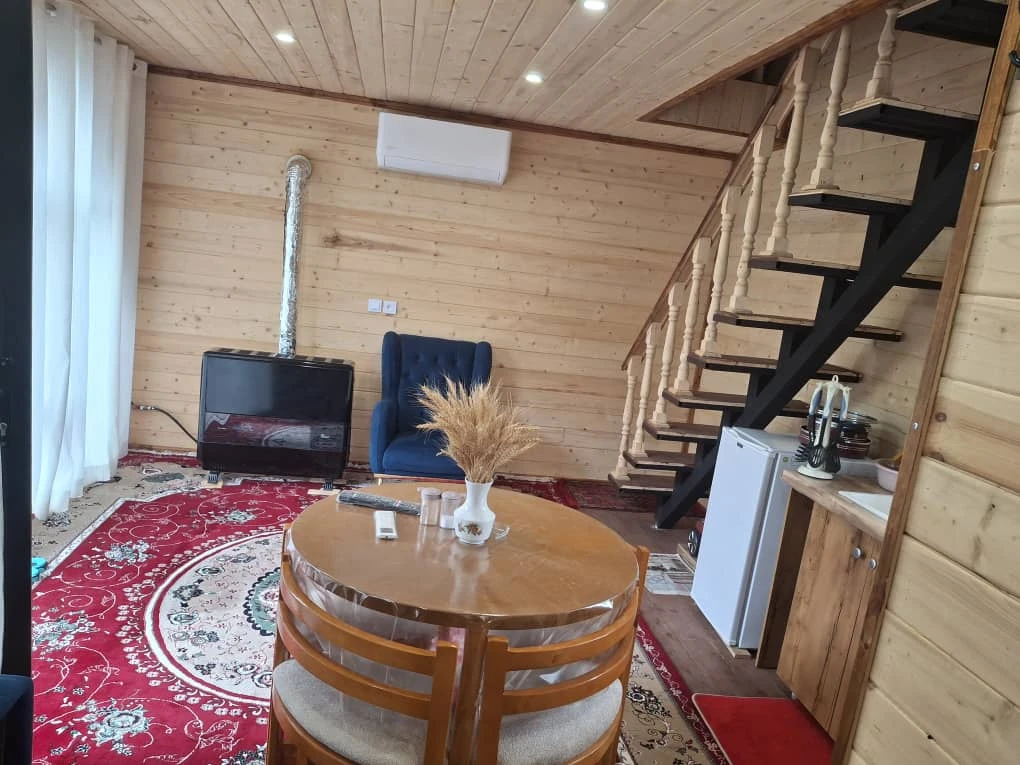 کلبه باغ چالوس