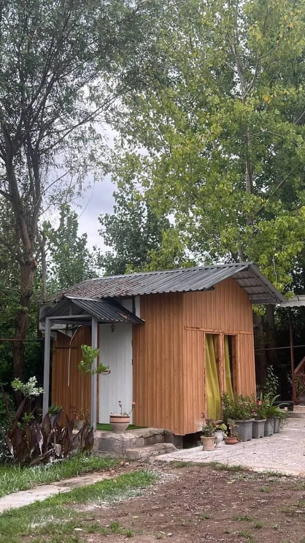 کلبه باران لوتکا رشت
