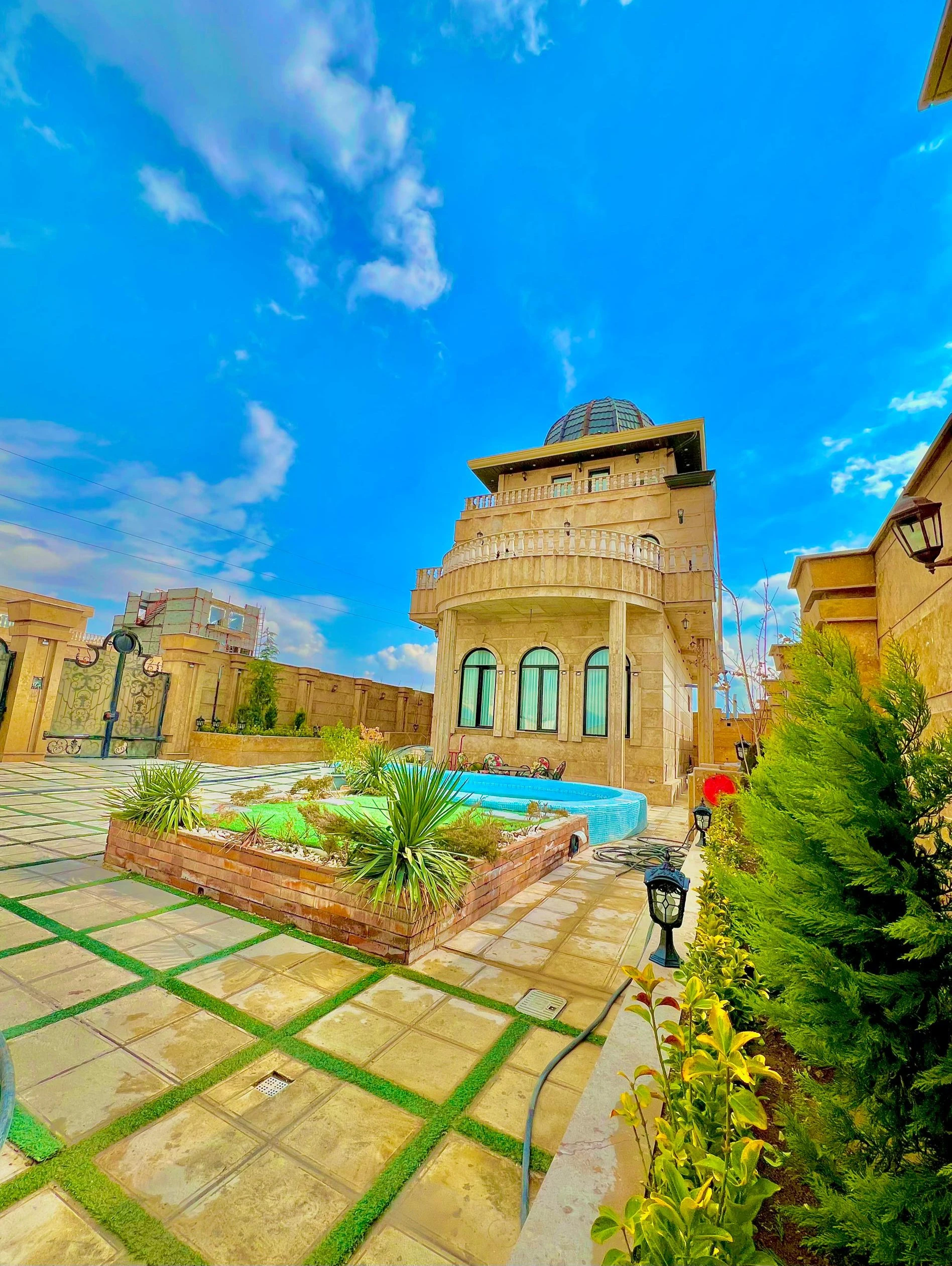 ویلا عمارت تریپلکس رودهن ٤ خواب استخردار