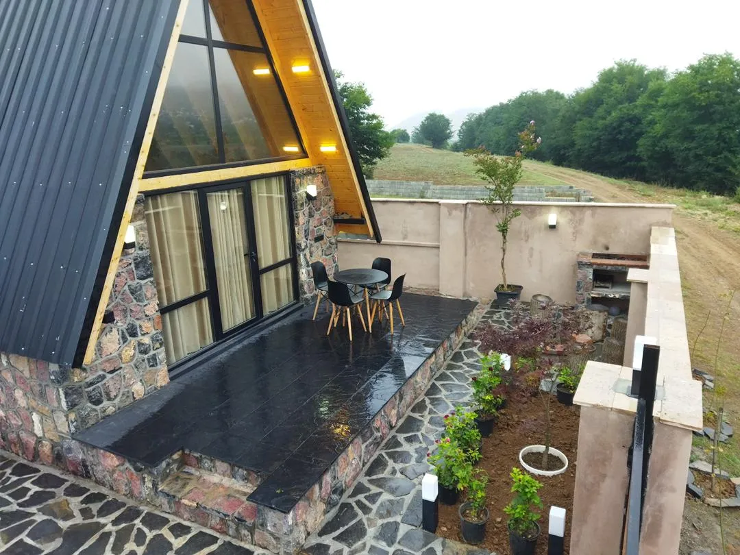کلبه سوییسی عشق