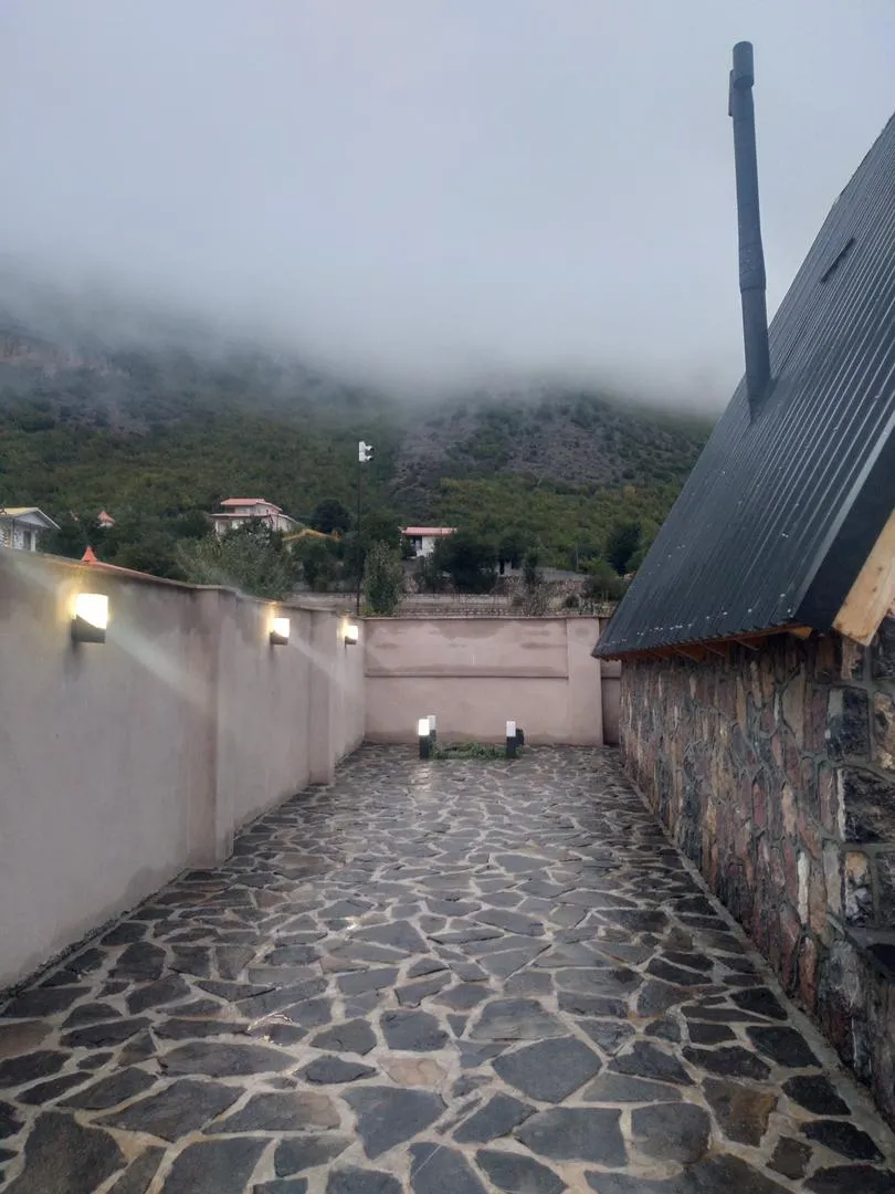 کلبه سوییسی عشق