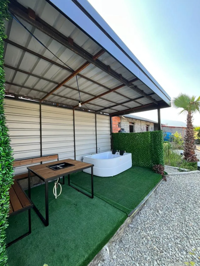 کلبه آریس چالوس