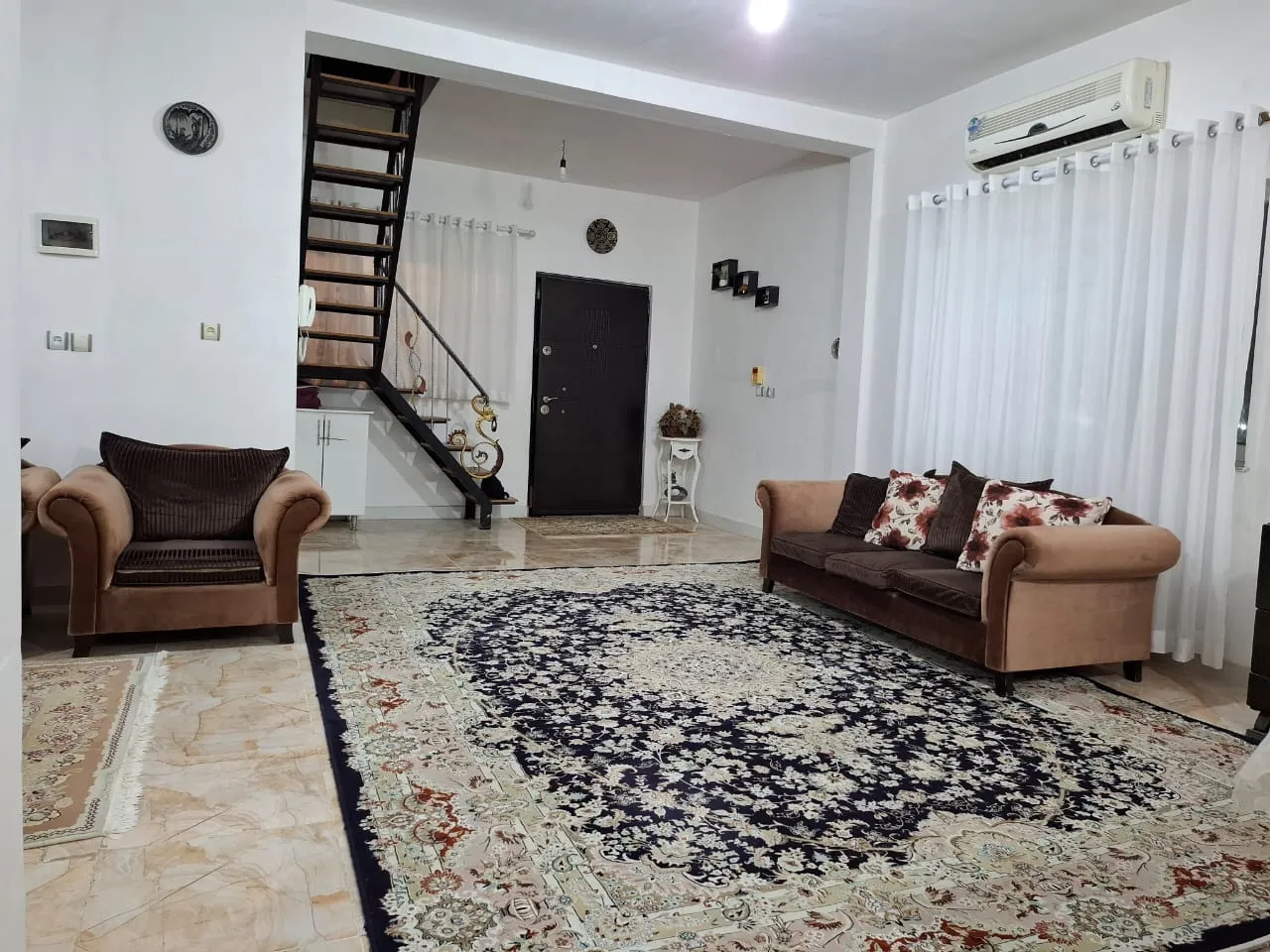 ویلا باغ استخردار فومن